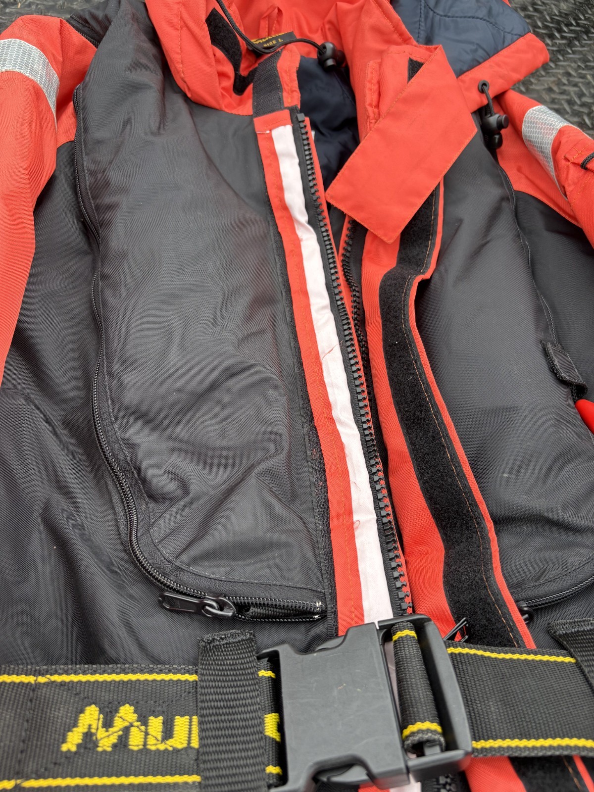Mullian FRC 3 Safety/Immersion Suit - Built-in Lifejacket — photo 3 of 6