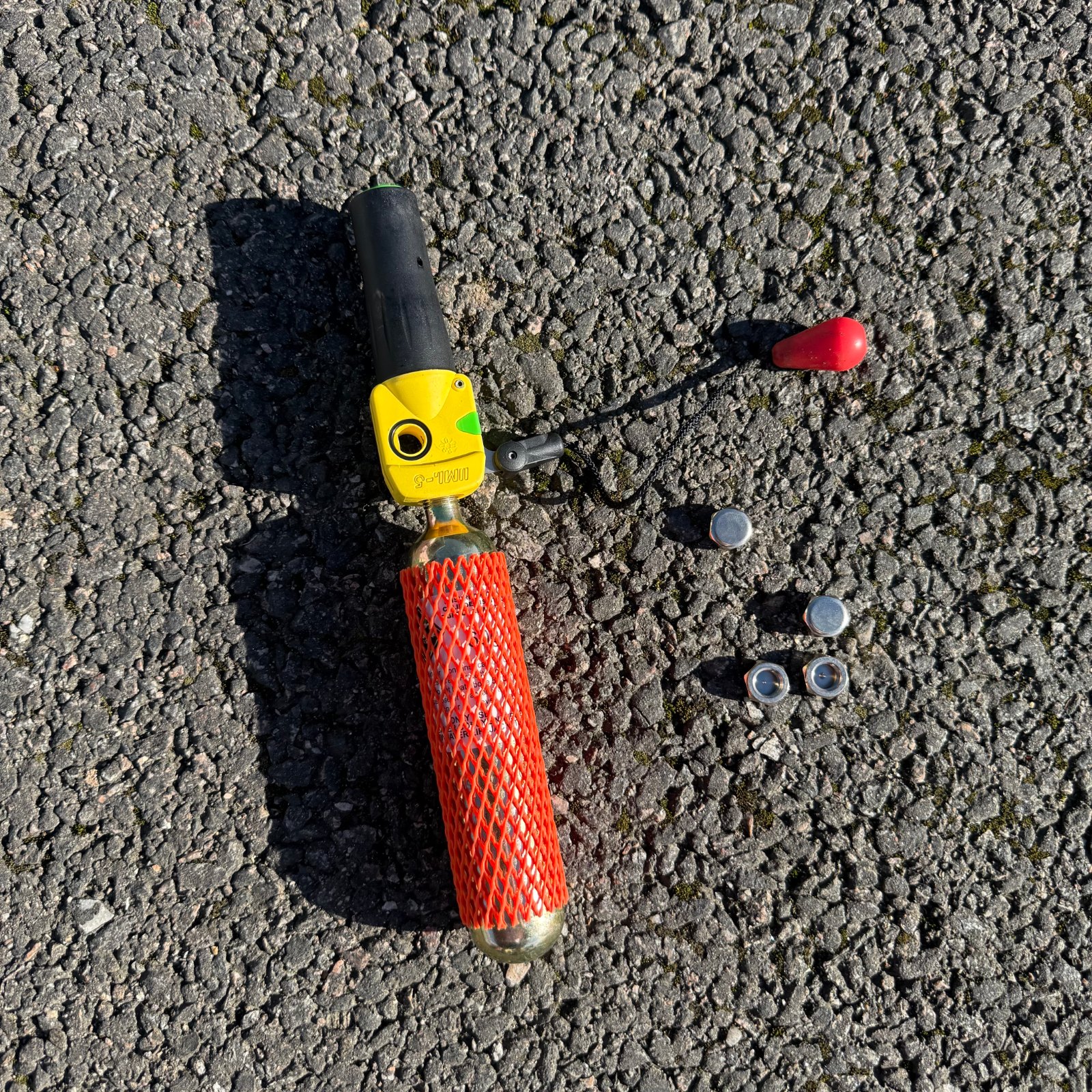 60g Lifejacket cylinder + Firing mechanism — photo 5 of 5