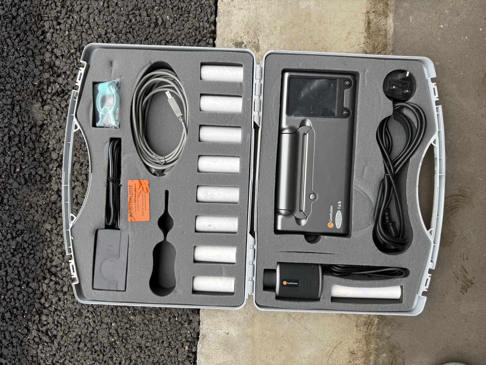 CareFusion MicroLab Spirometer — Colour Touchscreen